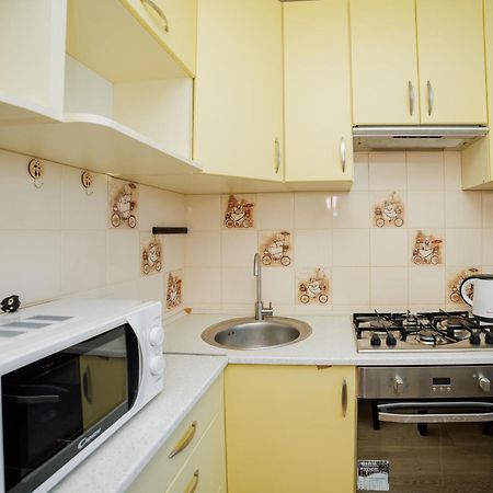 Двокімнатна Квартира У Центрі Полтави Біля Орла Мережа Alexapartments Документи Для Відряджень Безконтатне Заселення Цілодобово Poltava Exterior photo